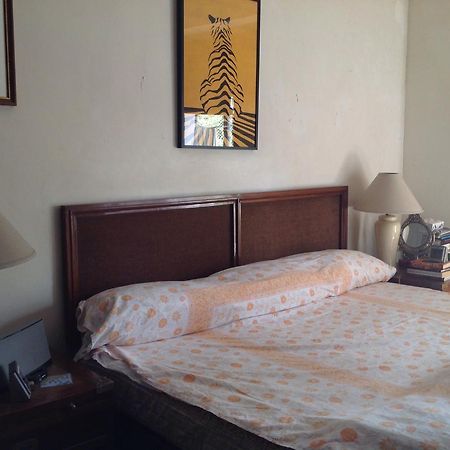 Homestay Chateau 39 New Delhi Eksteriør billede